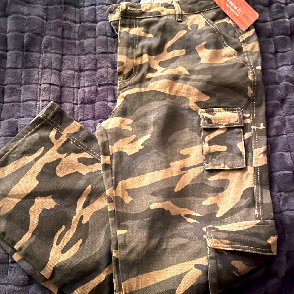 Camo cargo pants